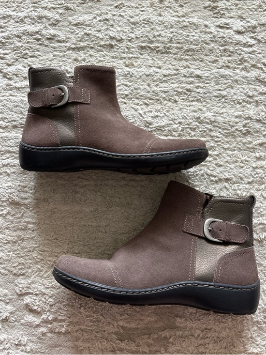 Clarks Shoes - Clarks Women's Cora Marigold Ankle Boots in Taupe Combination Size 8